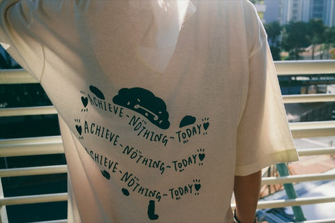 Lazy Guide / Achieve Nothing Today Tee Beige